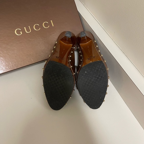 Gucci pumps 
Lightly used 
Like new - Picture 4 of 16